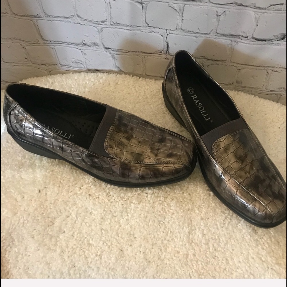 Rasolli faux alligator loafers nwot
